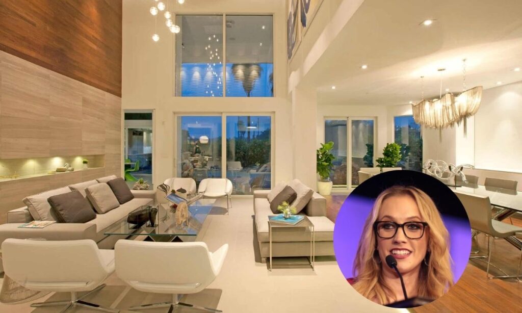 A Tour of Timpf's Tasteful Interior